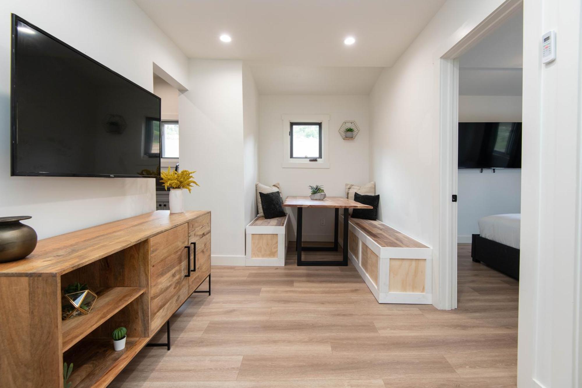 Fun 5 Bedroom House Near Dtla Holiday home